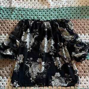 Black White Floral Sheer Off-Shoulder Top Blouse Puff Sleeves Womans sz XL